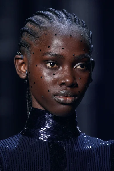 Look 64